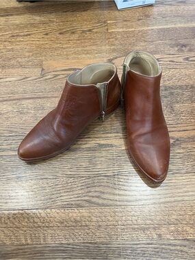 Nisolo cognac booties, size 8.5
